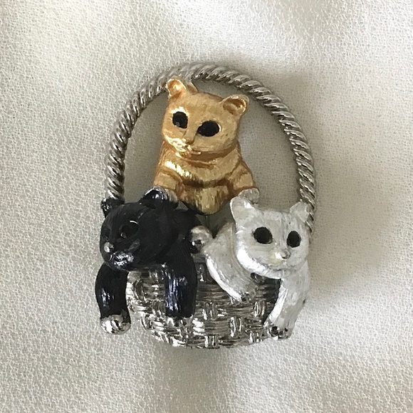 Vintage Three Kittens In A Basket Brooch - Picture 1 of 2